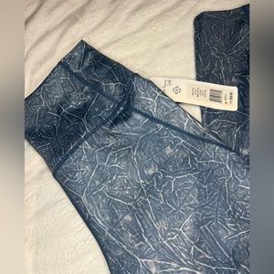 NWT Womens Blue and White Nanette Lepore Compression Athletic Legging Size S